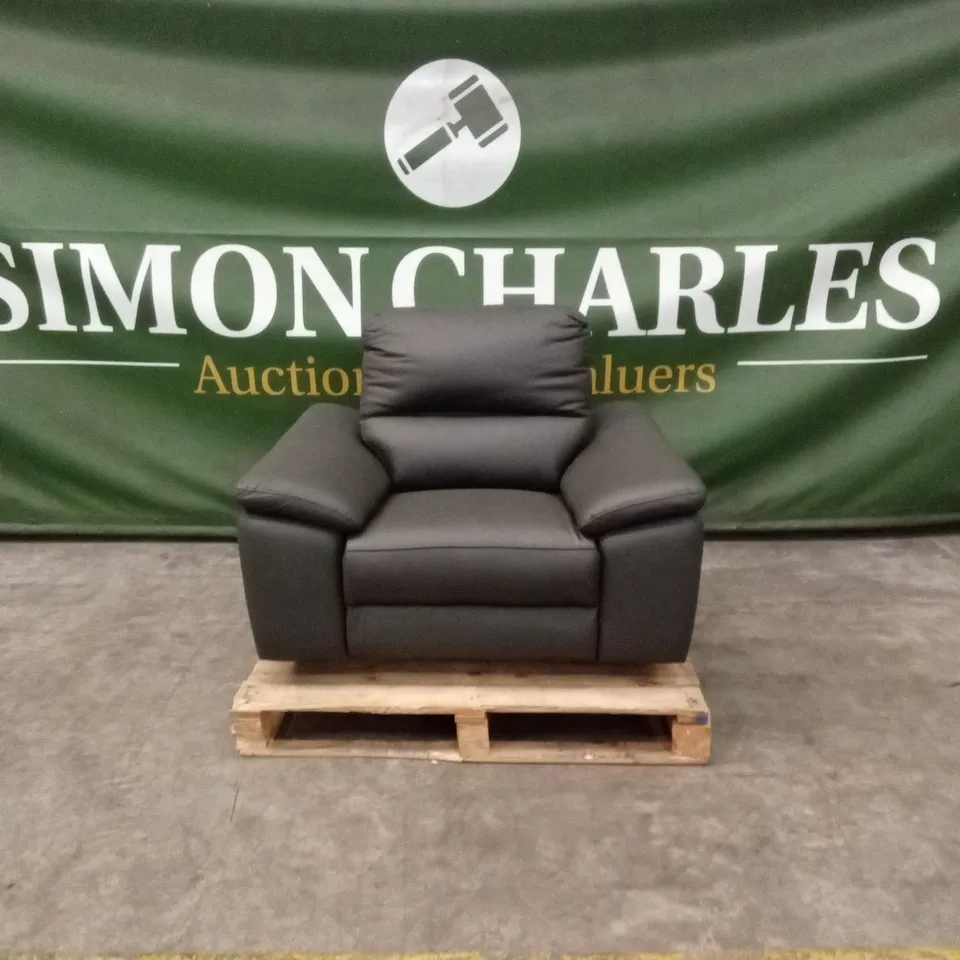 PAVILION LEATHER/FAUX LEATHER POWER RECLINER ARMCHAIR RRP £829