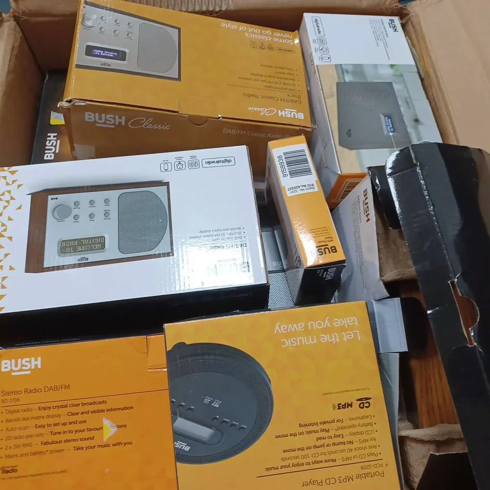 APPROXIMATELY 18 ASSORTED ELECTRICALS TO INCLUDE BUSH PORTABLE DAB/FM RADIO, BUSH PORTABLE MP3 CD PLAYER, BUSH STEREO RADIO DAB/FM, ETC