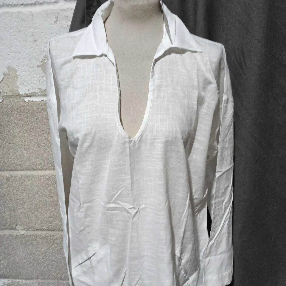 SEAFOLLY AUSTRALIA WHITE WOMEN'S BEACH SHIRT – LOOSE-FIT, COLLARED WITH DEEP V-NECK - SIZE S