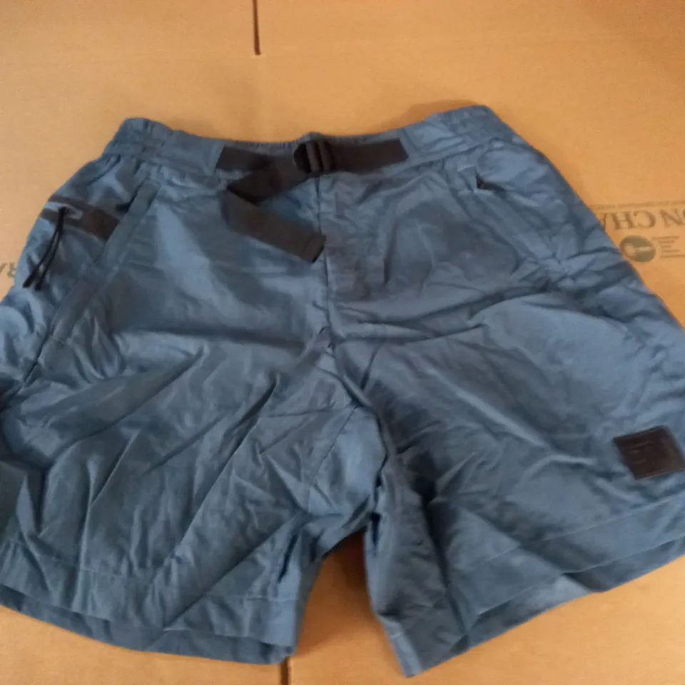 GYMSHARK RETAKE WOVEN SHORTS - M