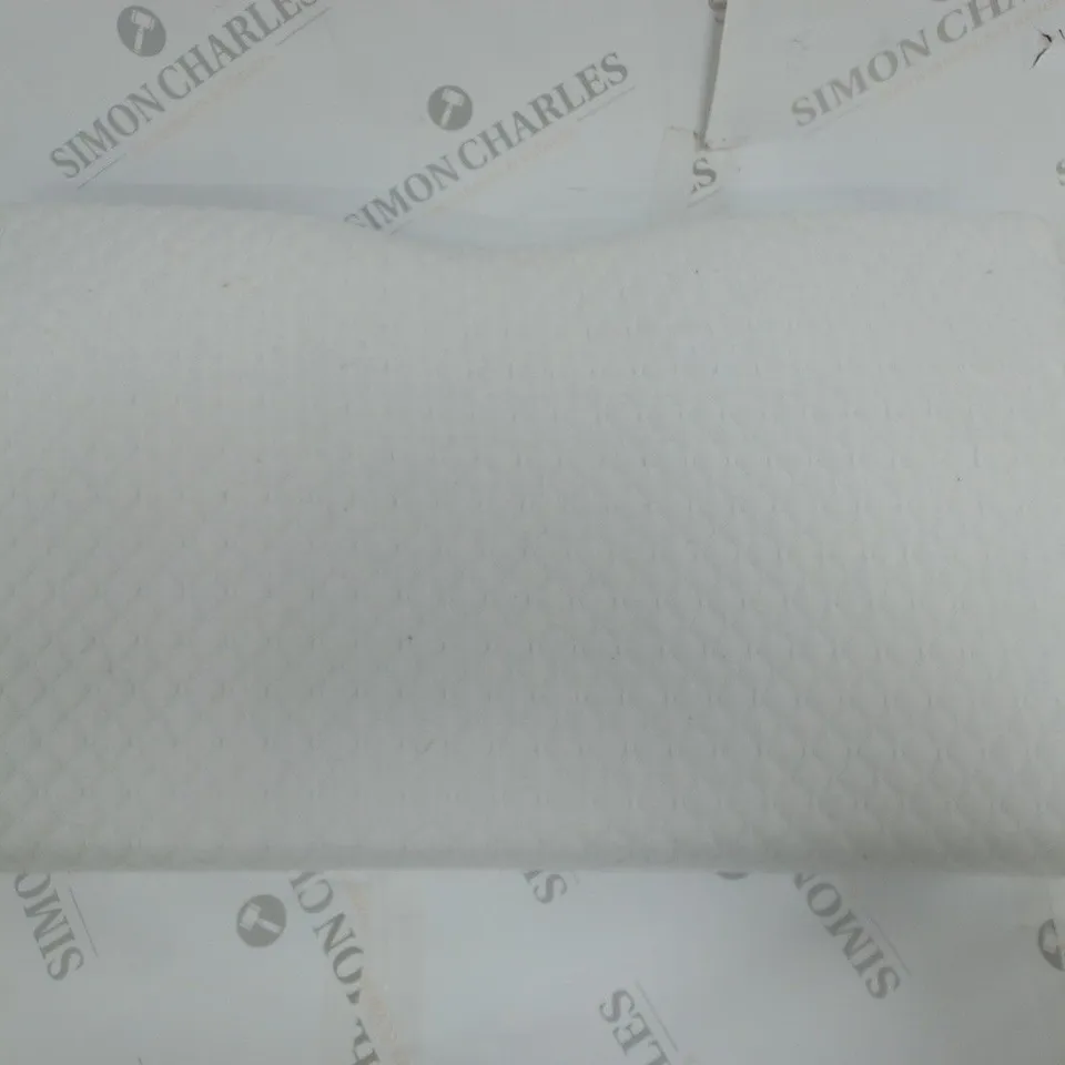 GROOVE MEMORY FOAM PILLOW WHITE