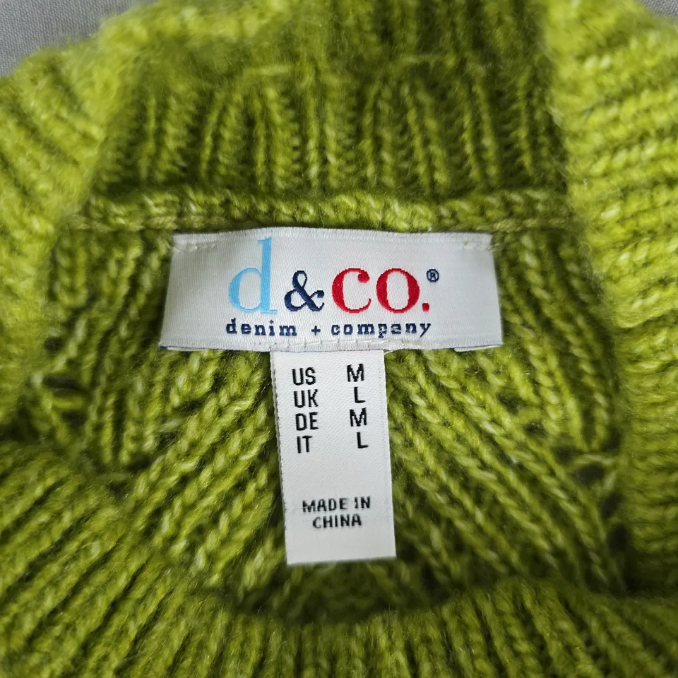 D&CO. DENIM + COMPANY LIME GREEN KNIT SWEATER - SIZE L 