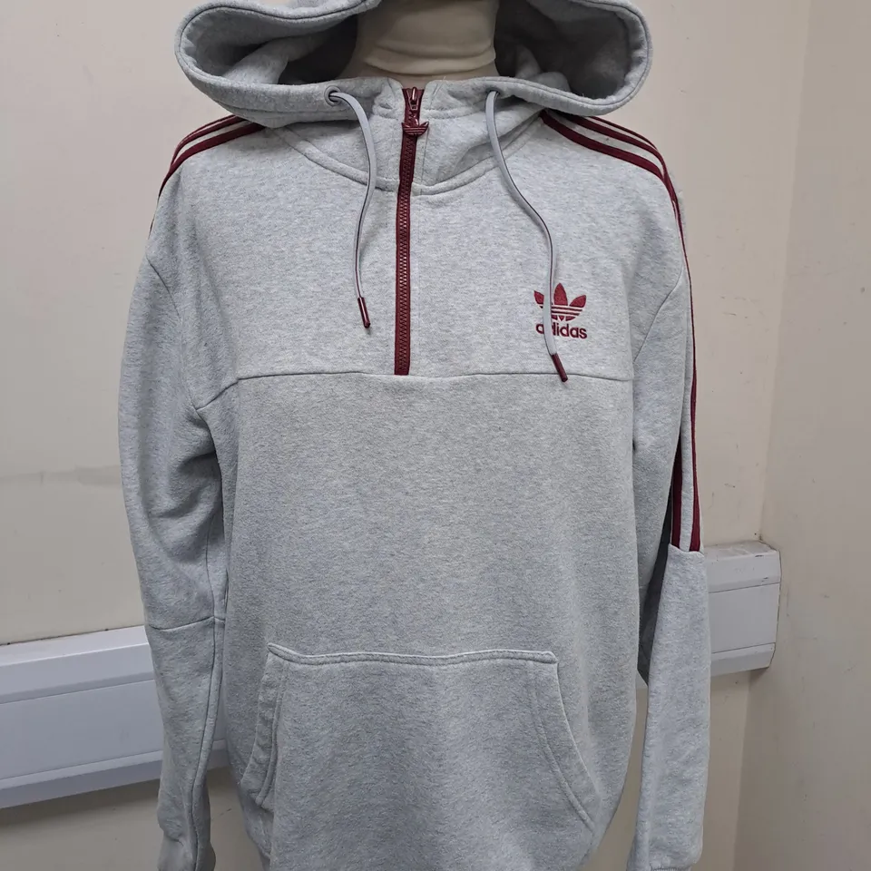 MEDIUM LIGHT GREY HOODIE 