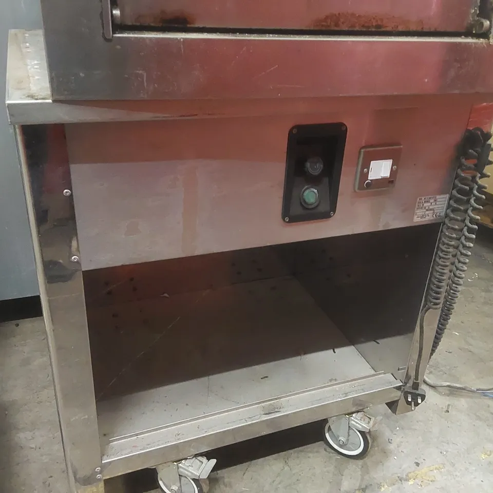 CUPPONE TIZIANO COMMERCIAL PIZZA OVEN ON STAND