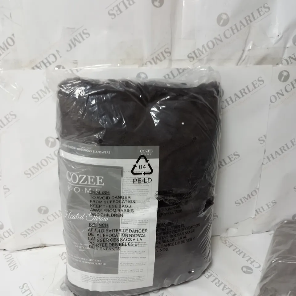COZEE HOME VELVETSOFT HEATED THROW IN CHARCOAL 