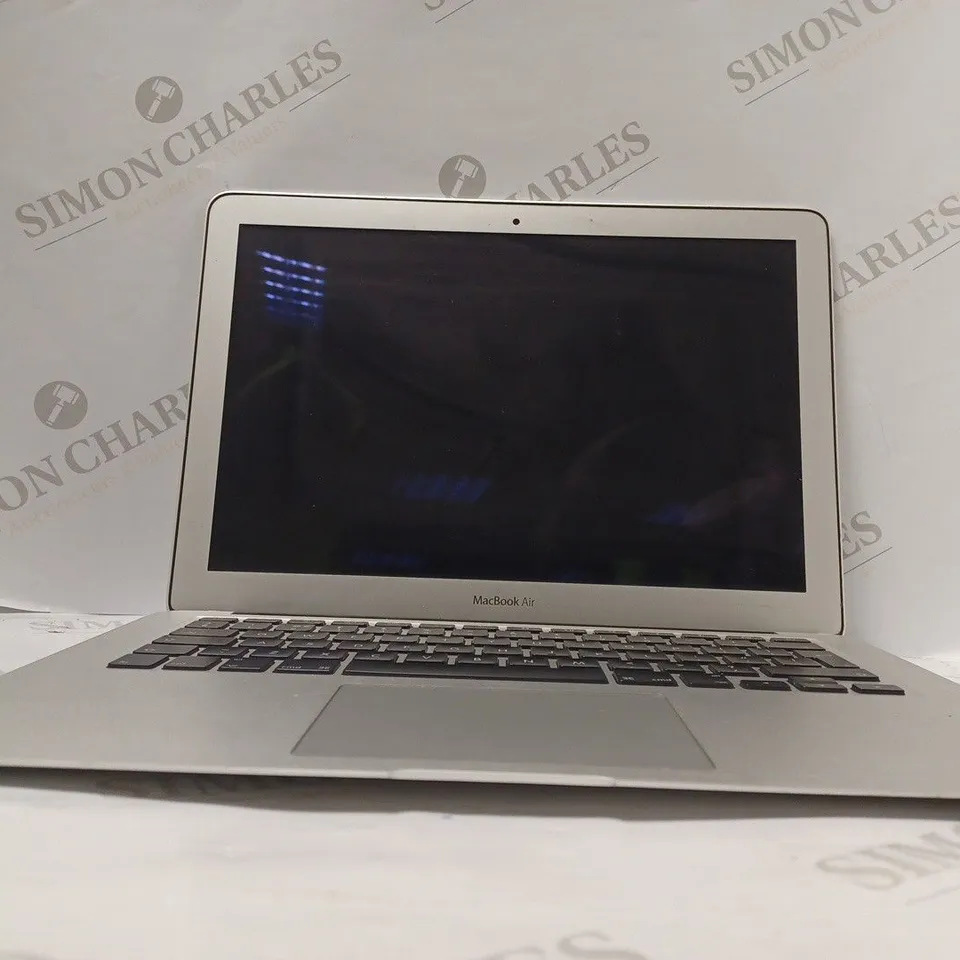 APPLE MACBOOK AIR "CORE I5" 1.7 13" 