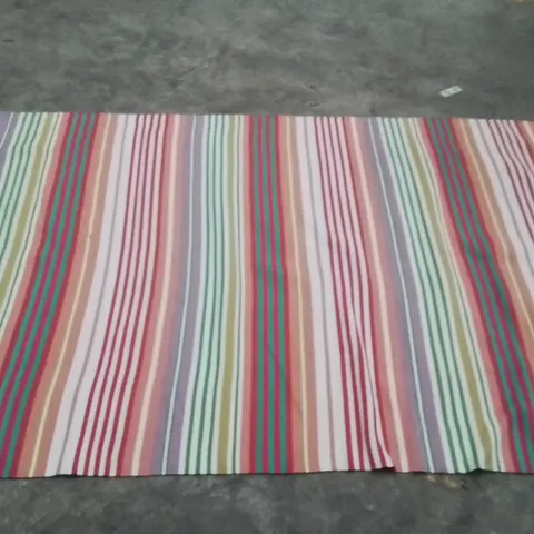 QUALITY DESIGNER AREA RUG - APPROXIMATELY 240X160CM