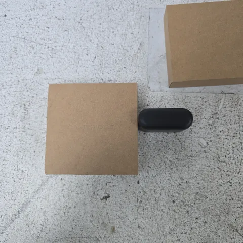 CAMBRIDGE EARBUDS IN CHARGING CASE (TRUE WIRELESS) β BOXED