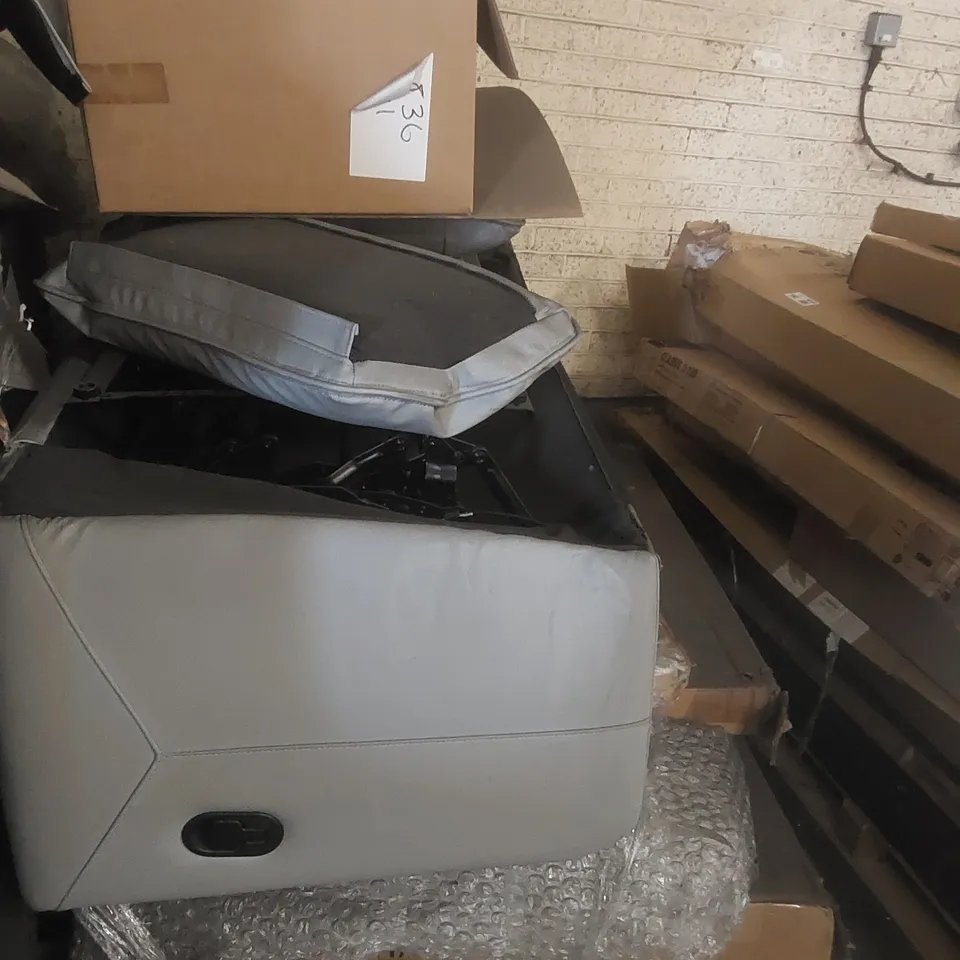 PALLET CONTAINING A LARGE QUANTITY OF ASSORTED FURNITURE PARTS