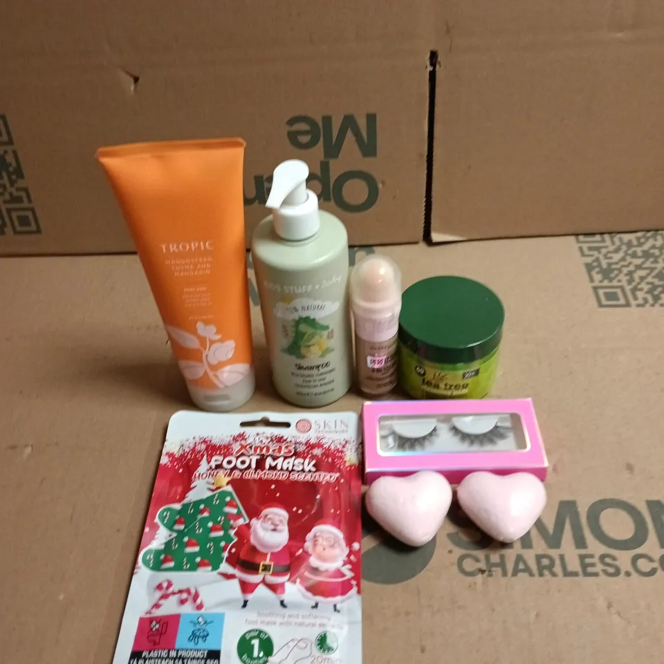 APPROXIMATEY 20 ASSORTED HEALTH AND BEAUTY PRODUCTS TO INCLUDE - KIDS STUFF BABY SHAMPOO - TROPIC BODY WASH AND TEA TREE CLEANSING PADS