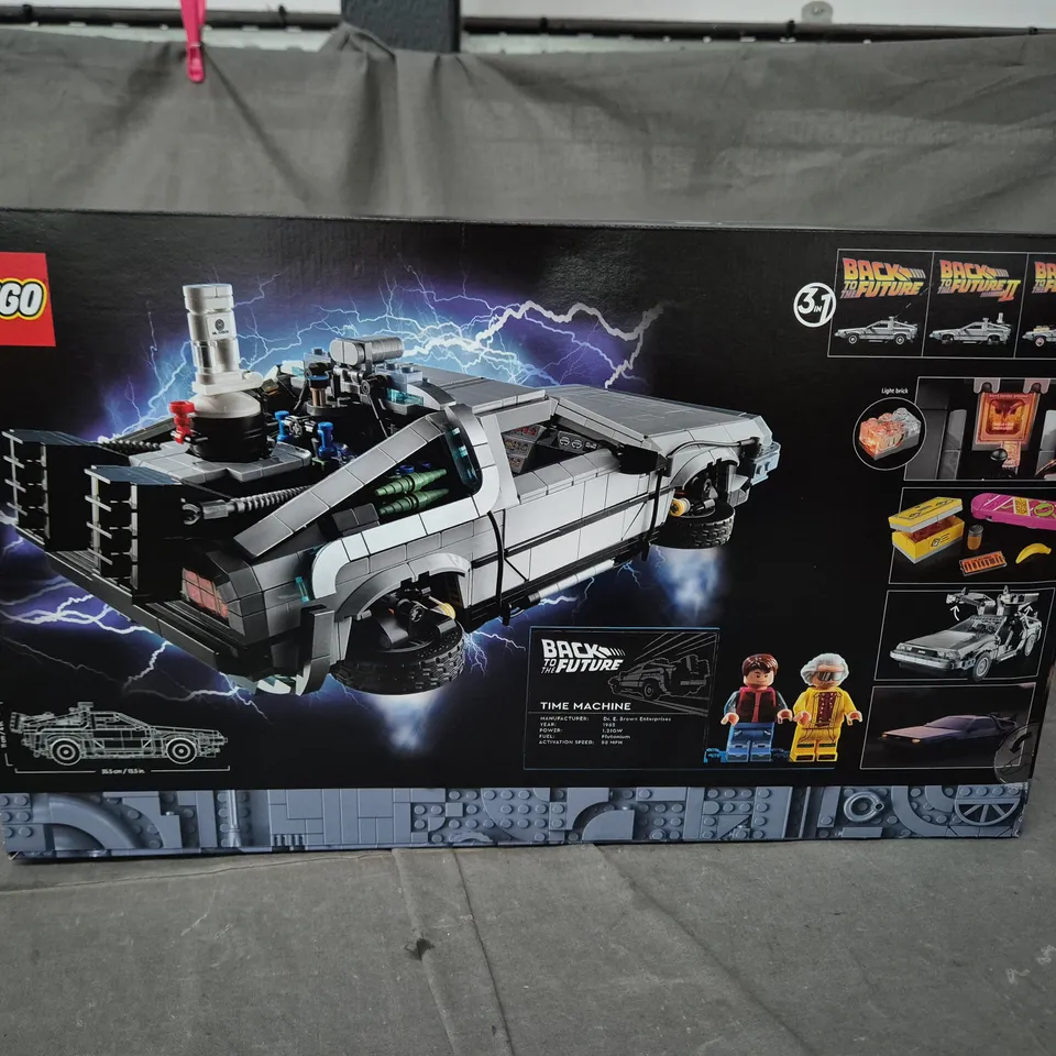 LEGO BACK TO THE FUTURE TIME MACHINE (SET 10300) 1,872 PIECES – BOXED