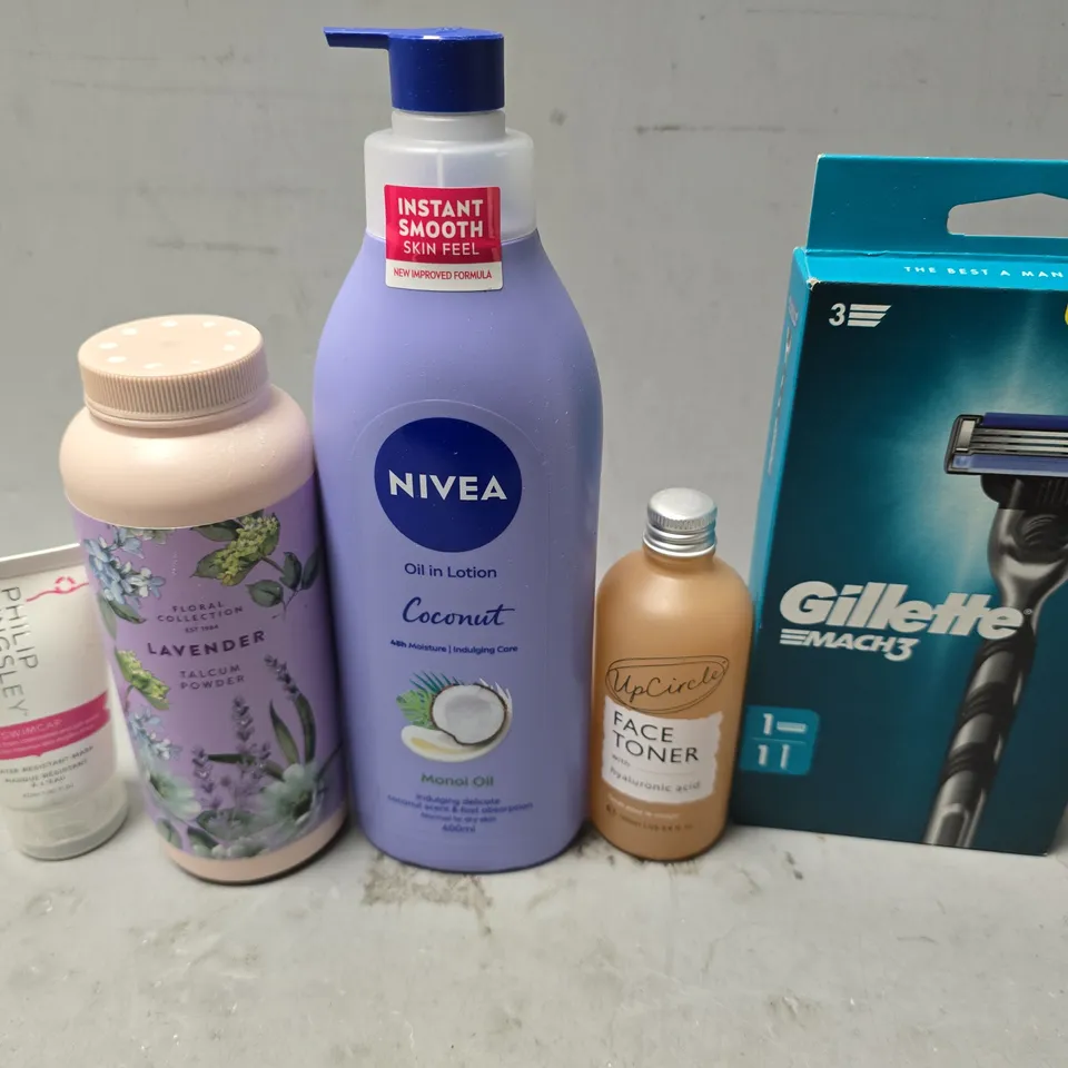 APPROXIMATELY 13 ASSORTED HEALTH & BEAUTY ITEMS TO INCLUDE - GILLETTE MACH 3 , NIVEA COCONUT OIL IN LOTION , PHILIP KINGSLEY SWIMCAP ETC