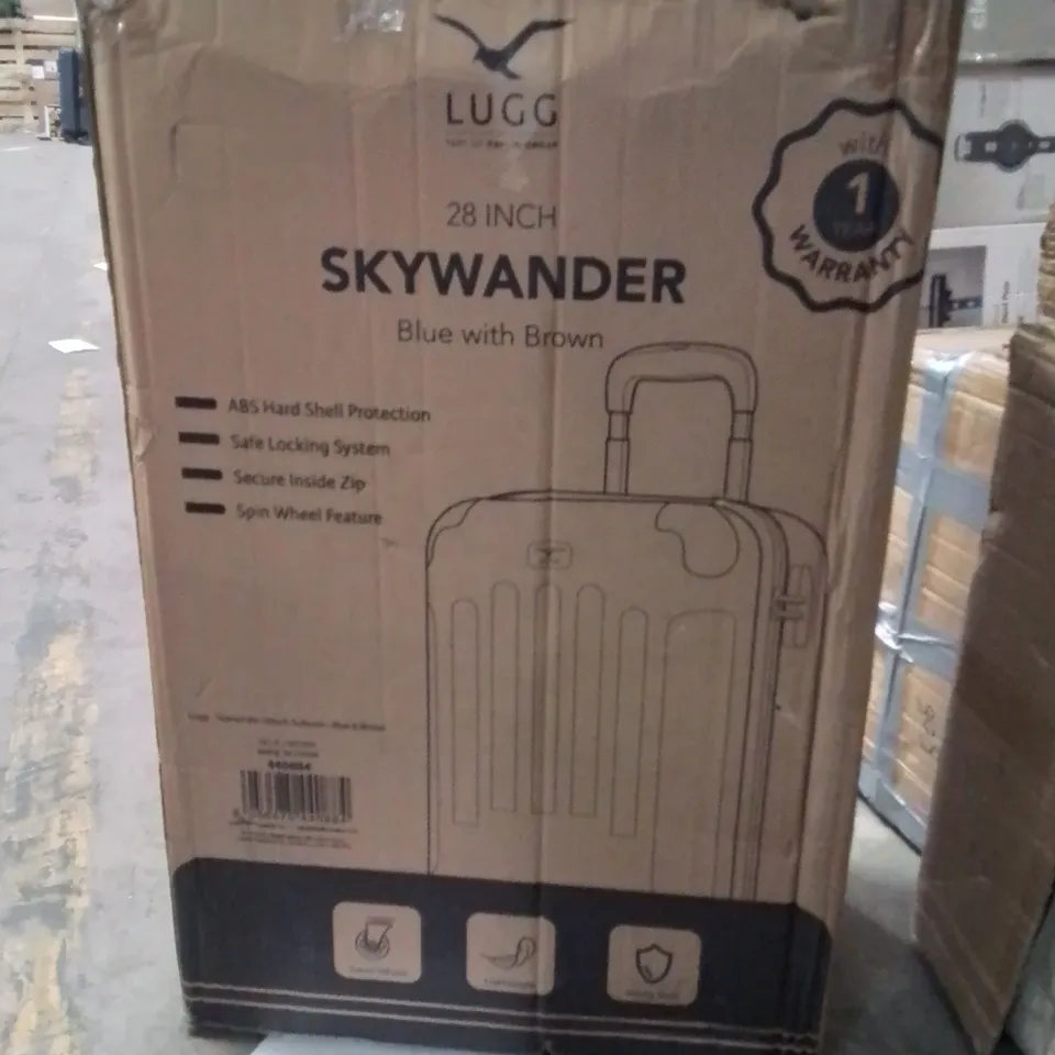 BOXED LUGG 28INCH SKYWANDER SUITCASE BLUE WITH BROWN 