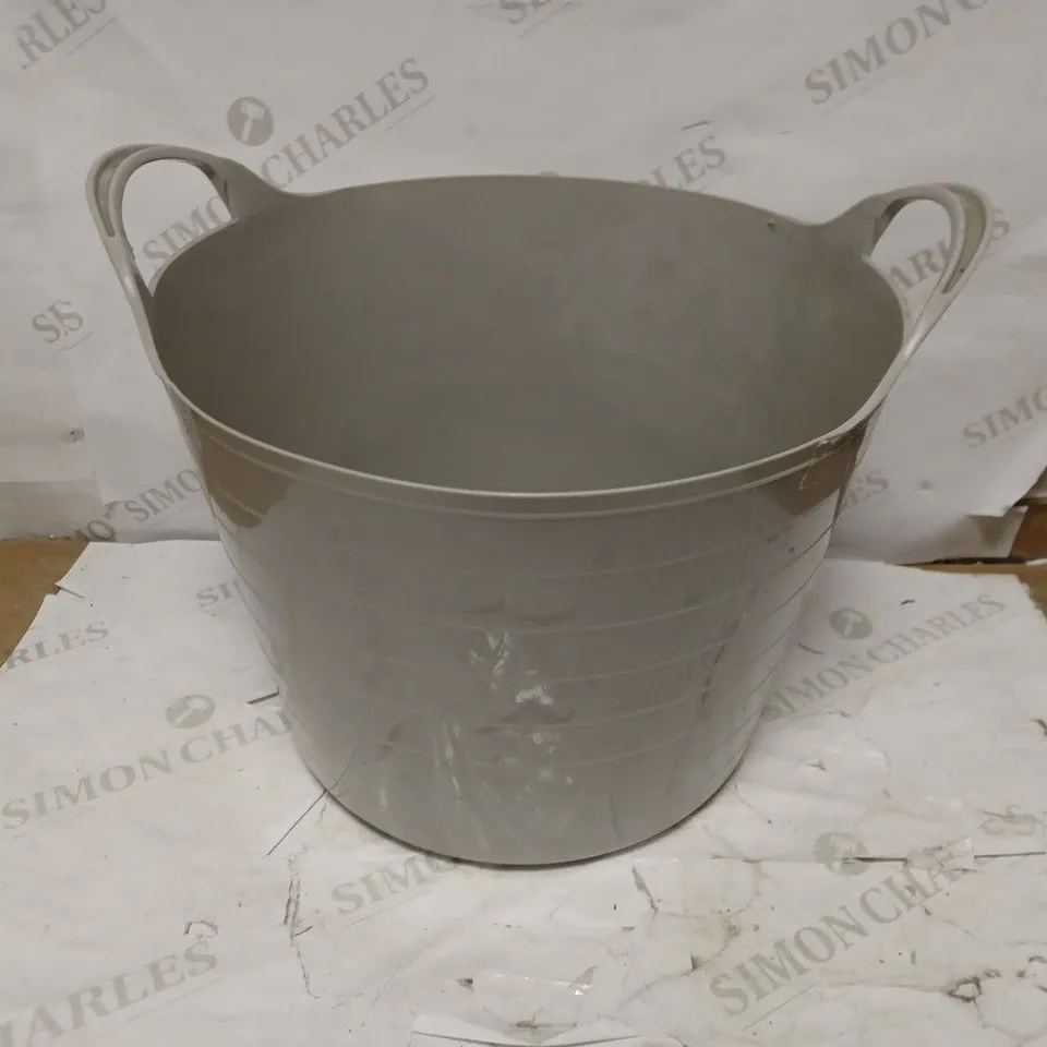 LOT OF 10 STARTA 14L FLEXI TUBS - COOL GREY