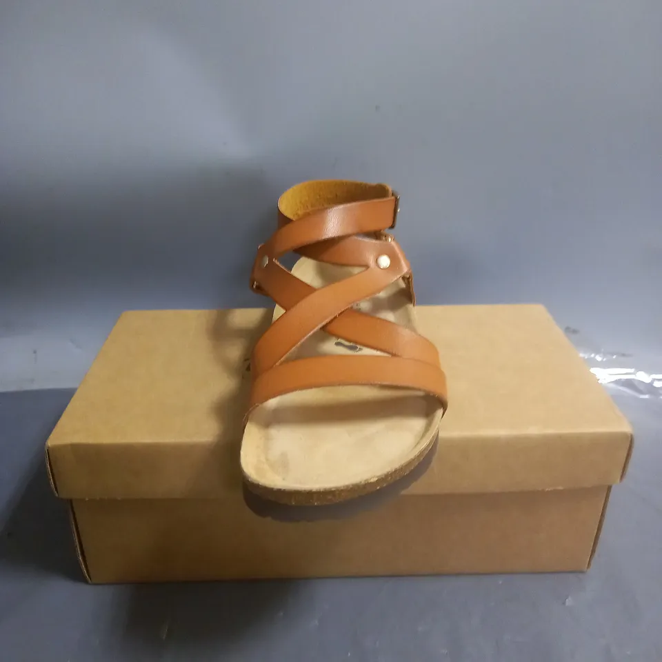 BONOVA STRAP SANDALS BROWN SIZE 7