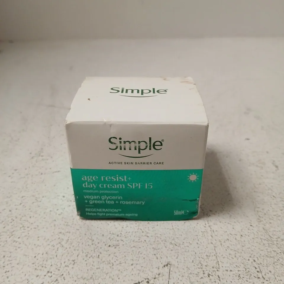 SIMPLE AGE RESIST DAY CREAM SPF 15 – 50ML