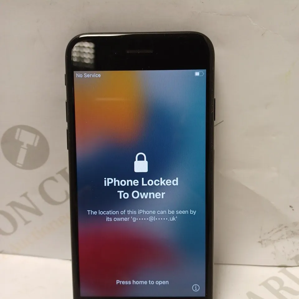 BOXED APPLE IPHONE 7 IN BLACK