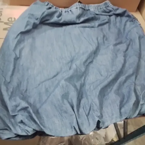 BOXED BRAND NEW APPROXIMATELY 12 SIMPLY BE DENIM SKIRT BLUE SIZE 18
