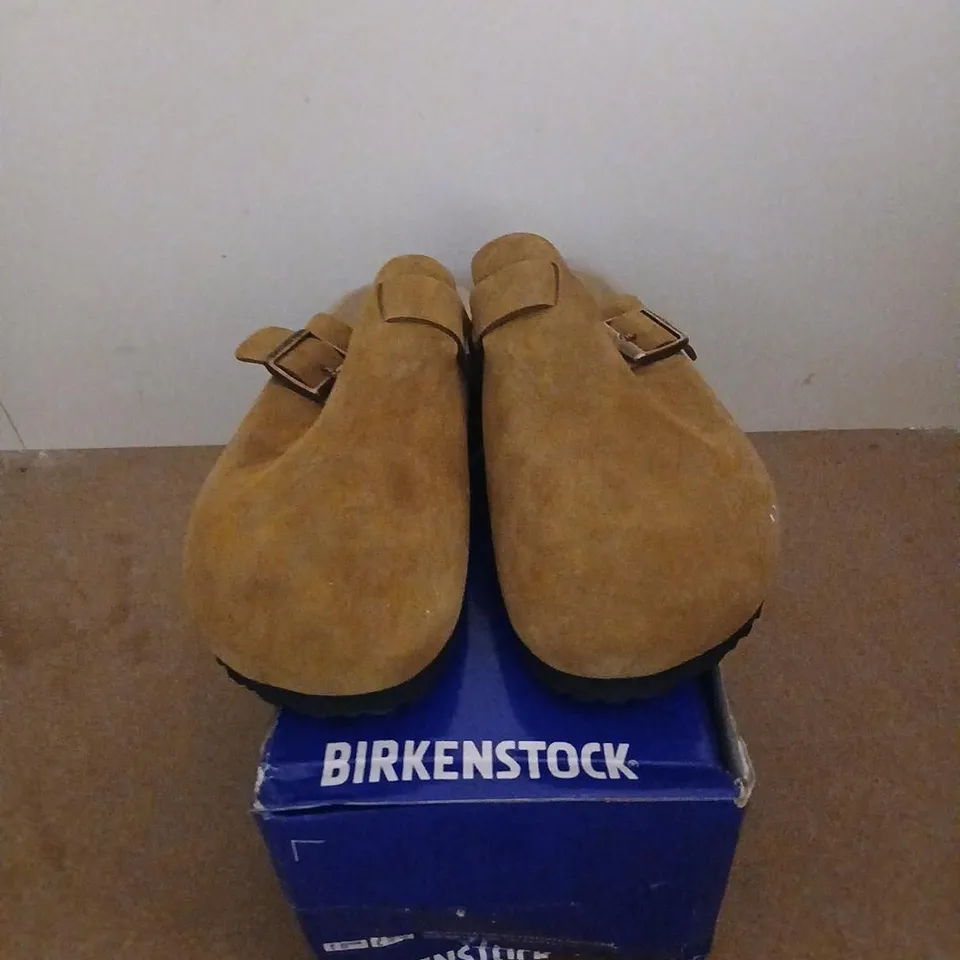 BIRKENSTOCK ARIZONA SUEDE SANDALS – UK 9 (EU 43)