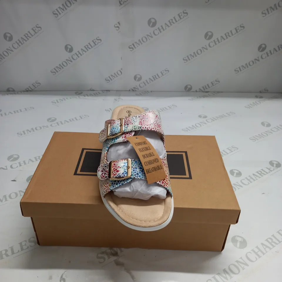 BOXED PAIR OF CUSHION WALK STRAPPY SANDALS IN WHITE - SIZE 8