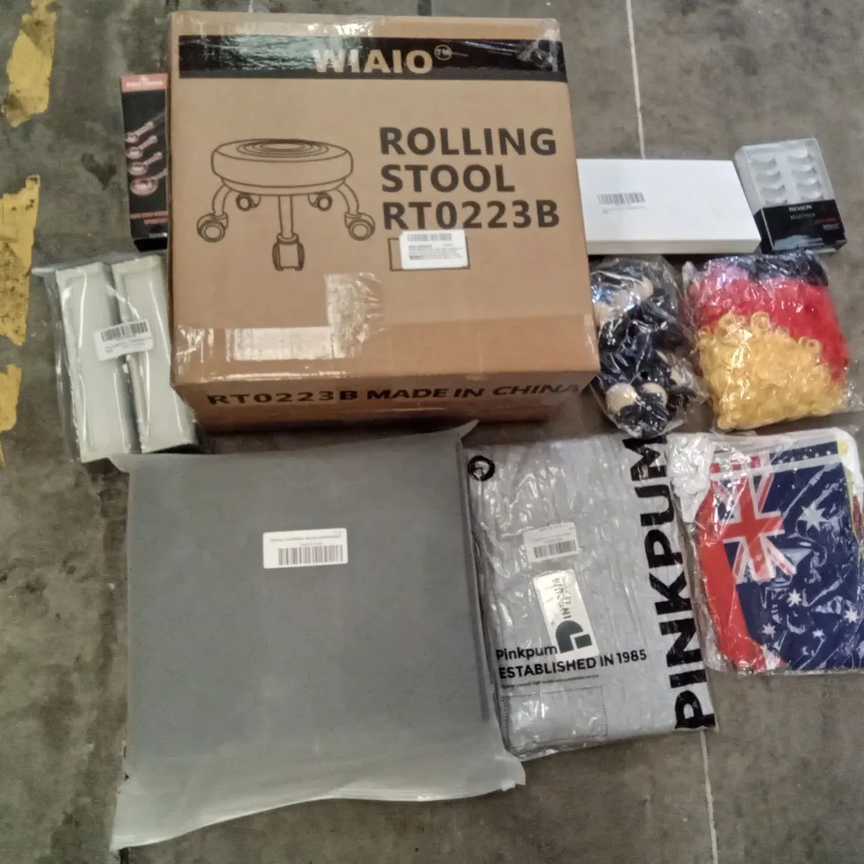PALLET OF ASSORTED ITEMS INCLUDING WIAIO ROLLING STOOL, ROSE GOLD MEASURING SPOON SET, FLAG SET, REVLON EYELASH MULTIPACK, CURTAIN TIEBACKS, ARTEMIS FOWL BOOK SET, 1000 PIECE JIGSAW