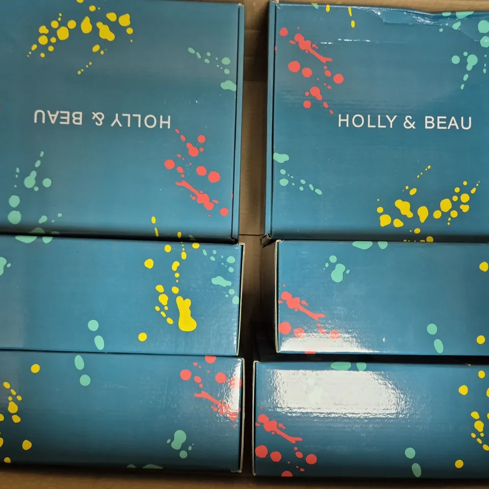 BOX OF APPROXIMATELY 10 PAIRS OF HOLLY & BEAU KIDS RAIN BOOTS IN VARIOUS COLOURS AND SIZES