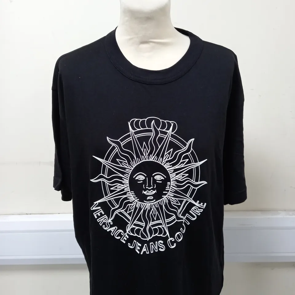VERSACE GRAPHIC T-SHIRT SIZE UNSPECIFIED