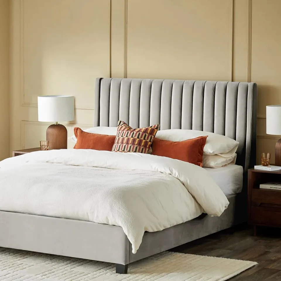 BOXED DANETTI AMALFI LIGHT GREY VELVET SUPER KING SIZE OTTOMAN STORAGE BED (3 BOXES)