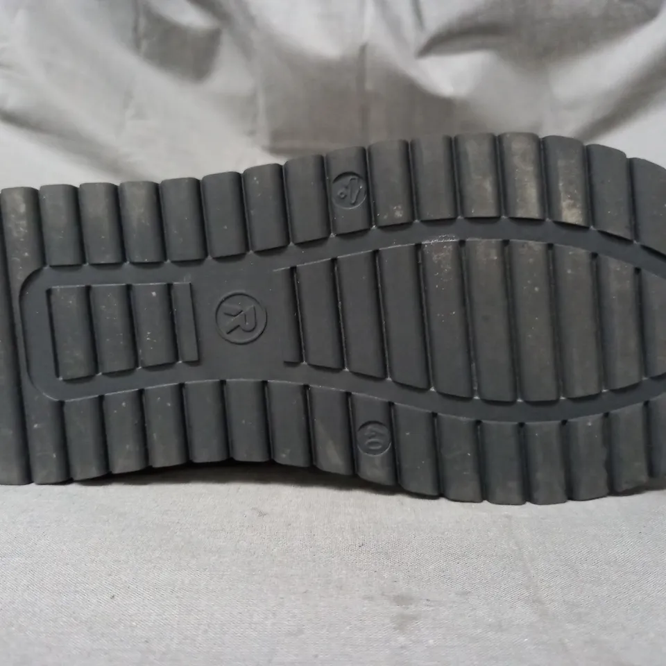 BOXED PAIR OF RIEKER HIGH TOP TRAINERS IN BLACK SIZE 6.5