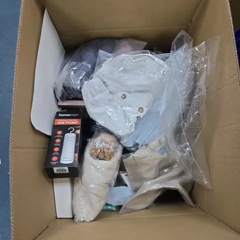 BOX OF APPROXIMATELY 25 ASSORTED CLOTHING ITEMS TO INCLUDE: SUGAR CRISP JUMPER