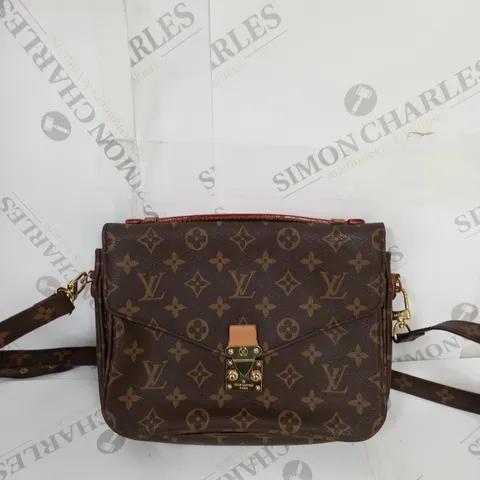 LOUIS VUITTON SHOULDER BAG