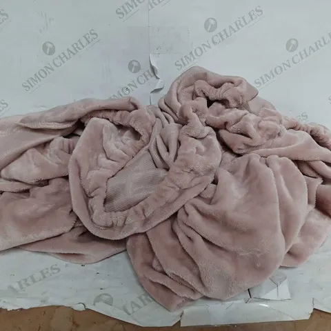 COZEE HOME PINK FLUFFY BED SHEET