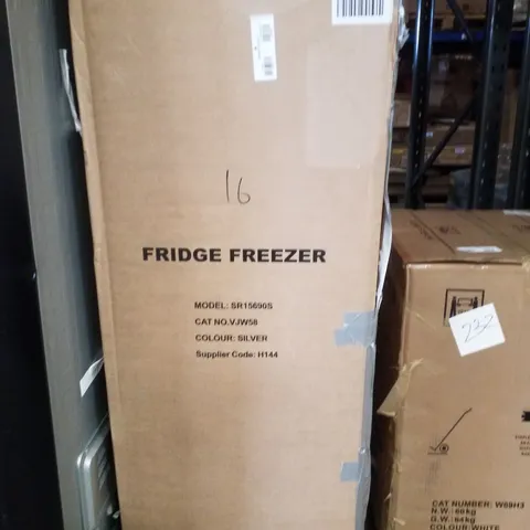 BOXED SWAN SR15690S 48CM WIDE, 50/50 SPLIT FRIDGE FREEZER - SILVER