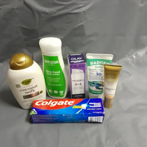 APPROXIMATELY 20 ASSORTED HEALTH & BEAUTY PRODUCTS TO INCLUDE COLGATE TOOTHPASTE, BADGER BABY SUN SCREEN AND WELEDA BODY LOTION