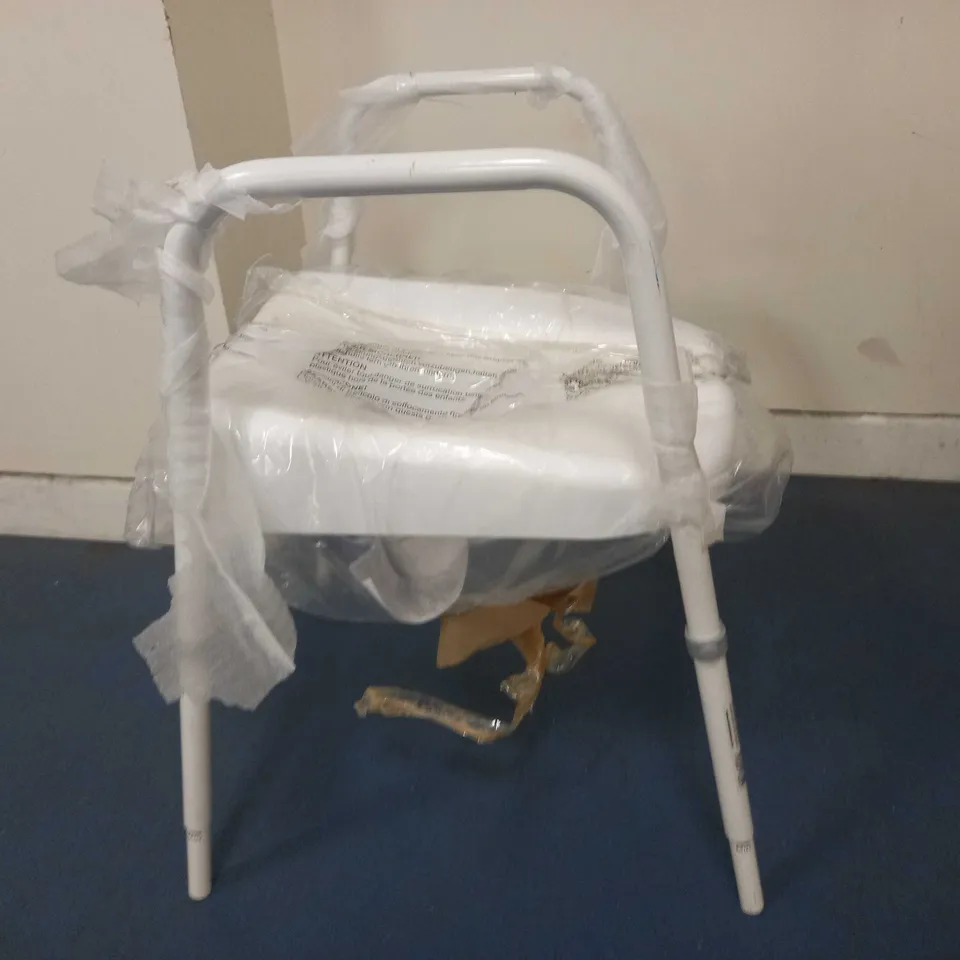 NRS HEALTHCARE M66625 MOWBRAY TOILET SEAT AND FRAME LITE