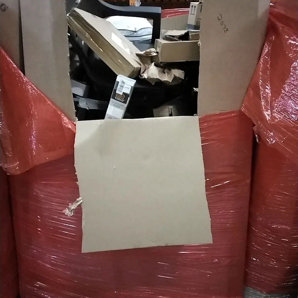 PALLET OF HOUSEHOLD ITEMS TO INCLUDE SHOOTER TOY MILITARY GUN, WINDOW ROLLER, TOILET SEAT, SOLAR MUSHROOM LIGHTS AND OTHER ASSORTED ITEMS...