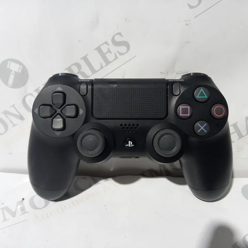 PLAYSTATION 4 DUALSHOCK COONTROLLER