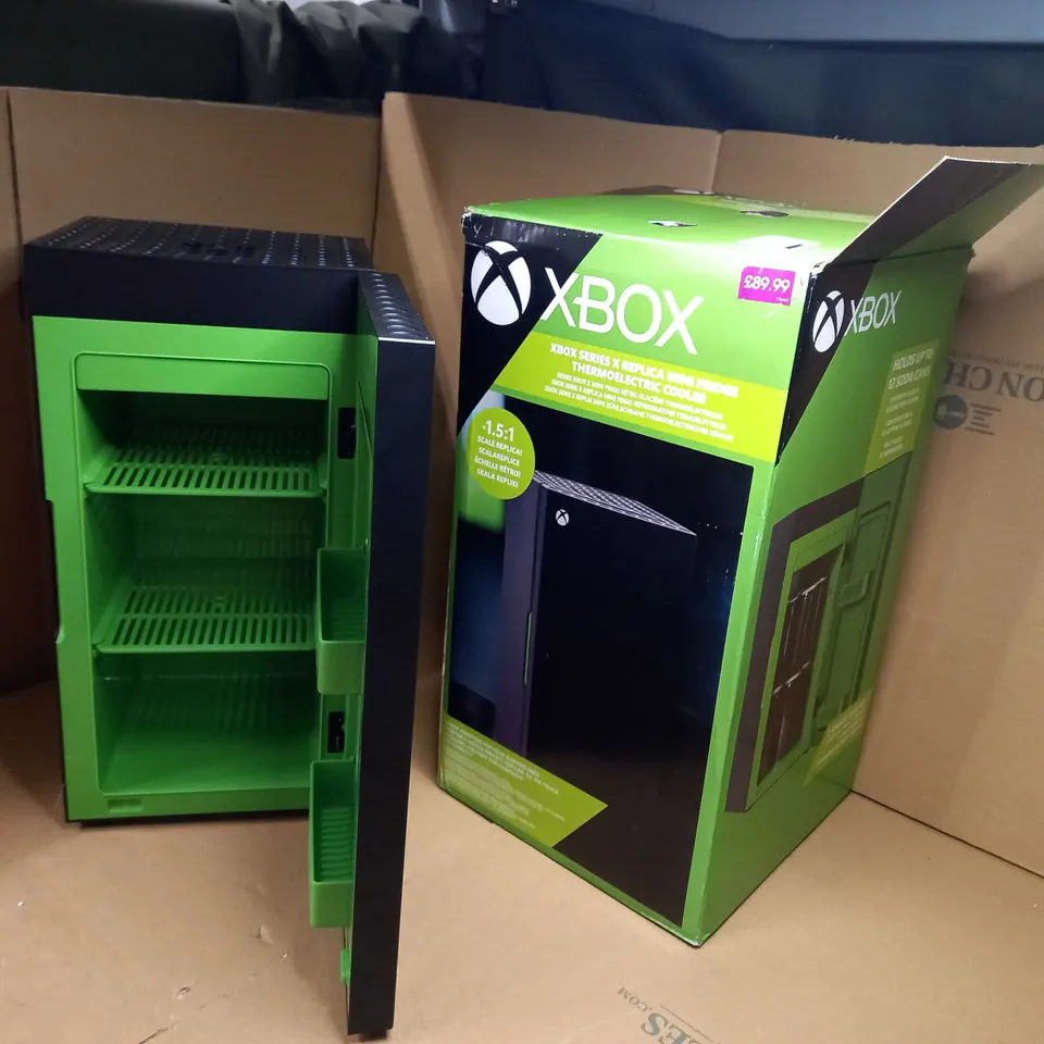 BOXED X-BOX SEIRES X REPLICA MINI FRIDGE