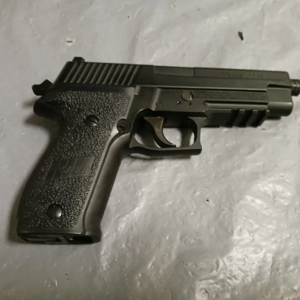 SIG SAUER CO2 .177 PELLET PISTOL