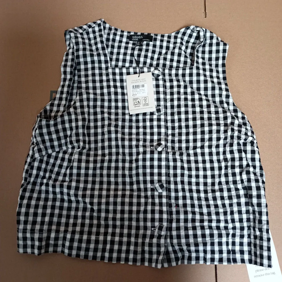 BAGGED NOBODYS CHILD SAMMIE BUTTON FRONT TANK IN SOFTS BLACK/WHITE - UK 10