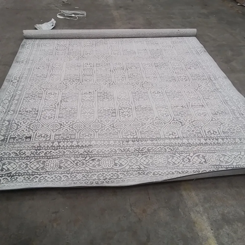 QUALITY DESIGNER AREA RUG - APPROXIMATELY 275X200CM