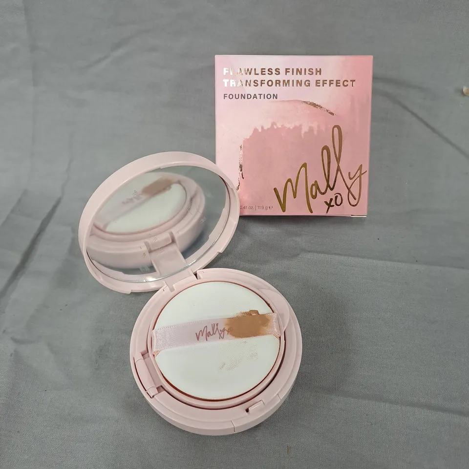 MALLY FLAWLESS FINISH TRANSFORMING EFFECT FOUNDATION – COMPACT