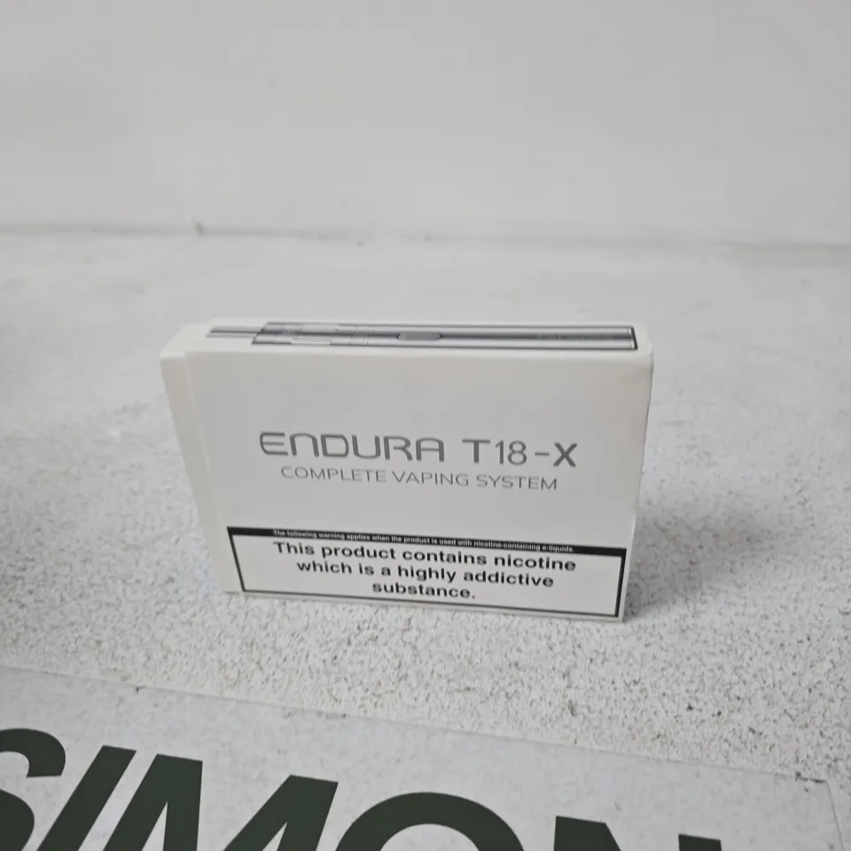 APPROXIMATELY 30 ASSORTED E-CIG PRODUCTS AND ACCESSORIES TO INCLUDE GEEK VAPE , SMOK AND ENDURA