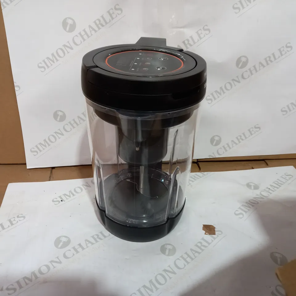 MORPHY RICHARDS CLARITY SOUP MAKER