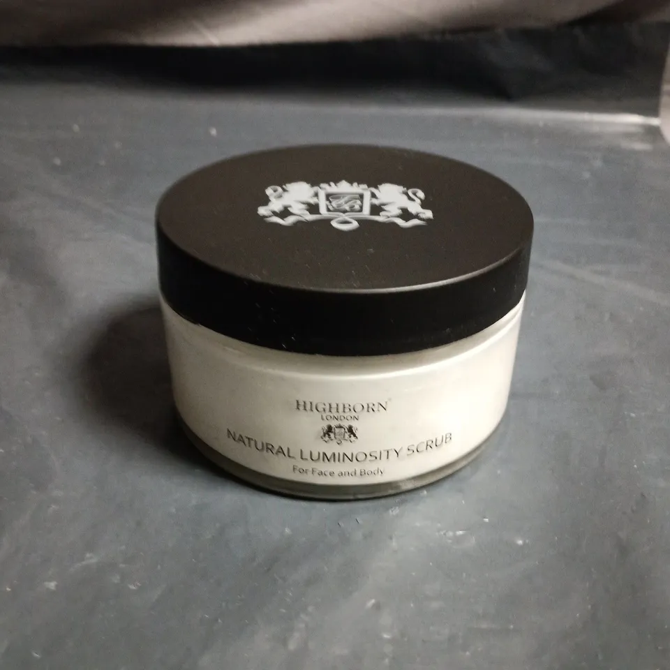 HIGHBORN LONDON NATURAL LUMINOSITY SCRUB – FOR FACE AND BODY 220ML