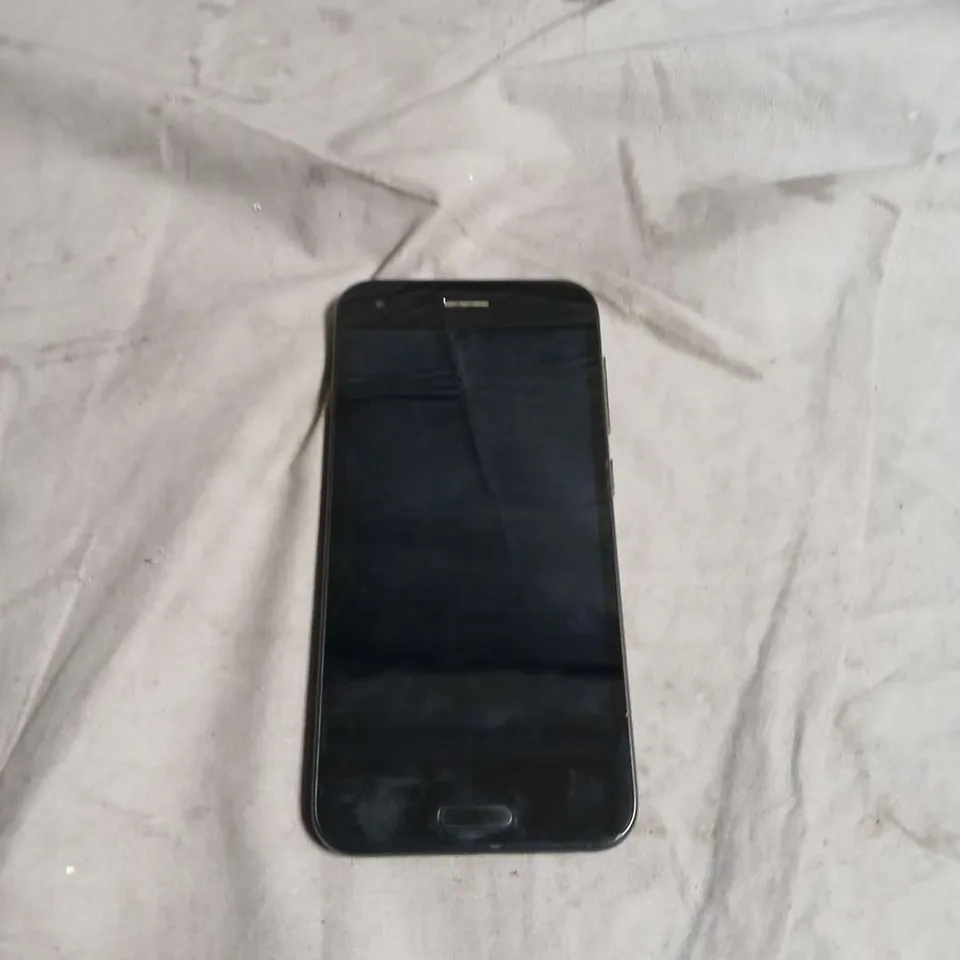 HTC SMARTPHONE – ONE MODEL 