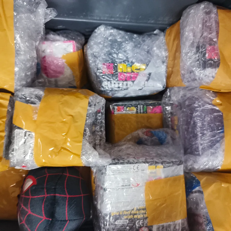 APPROXIMATELY 10 ASSORTED TOYS AND GAMES TO INCLUDE NEE DOH, ETC