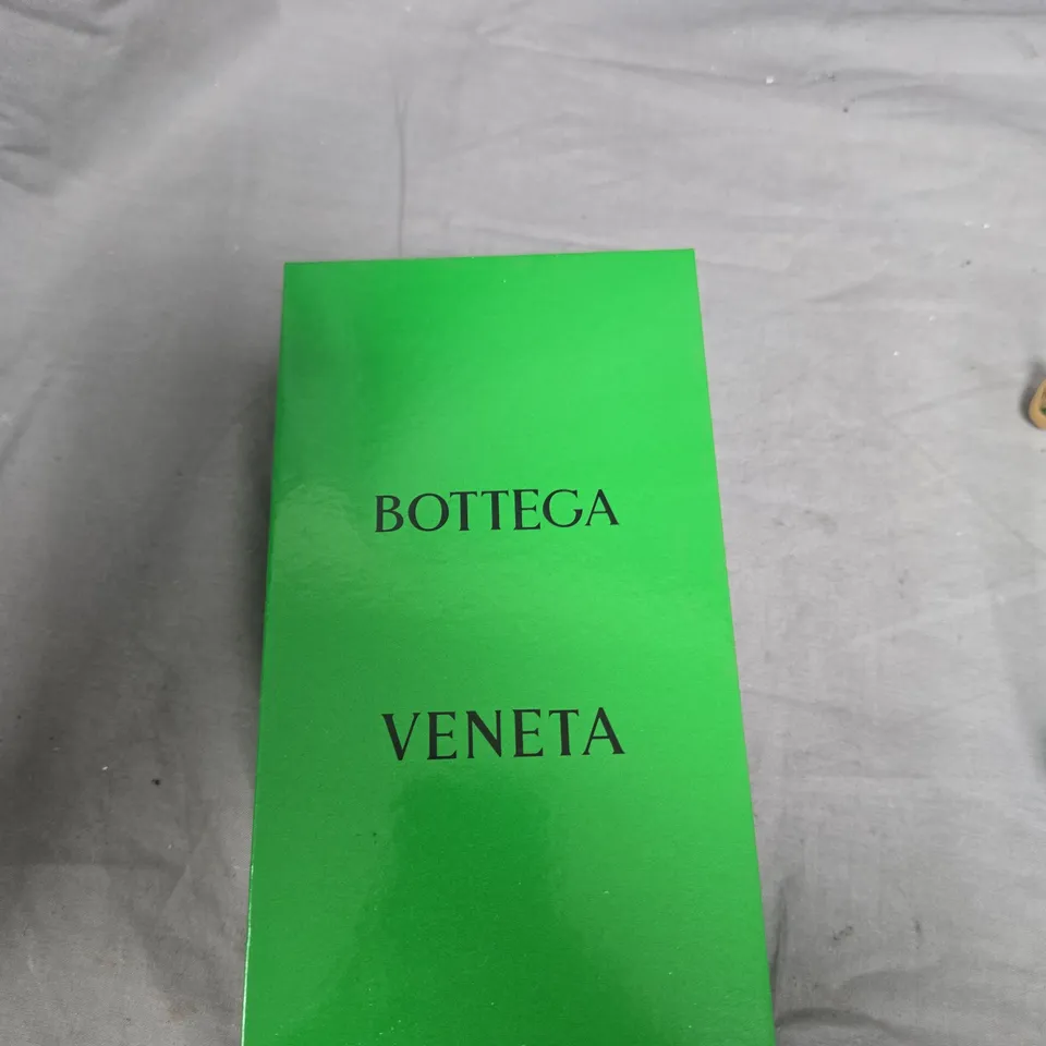 SUNGLASSES – BLACK SHIELD FRAME WITH GOLD-TONE ARMS; GREEN BOTTEGA VENETA BOX