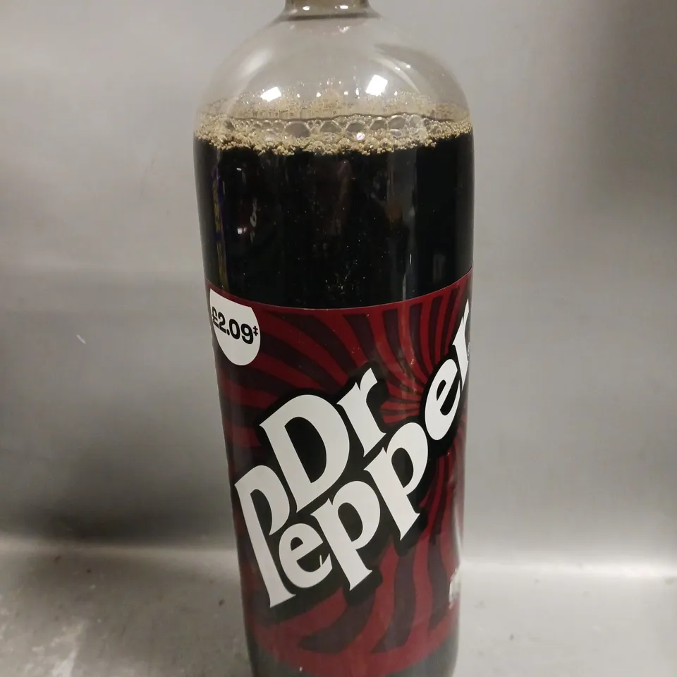 6 X DR PEPPER BOTTLED DRINKS - 6 X 2L