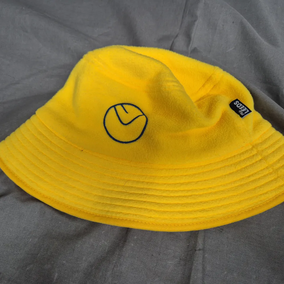 LEED FLEECE YELLOW BUCKET HAT 